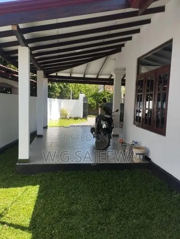 House for sale palagathura, Negombo