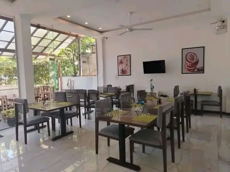 Hotels, Guest house, Commercial Building for sale in Negombo