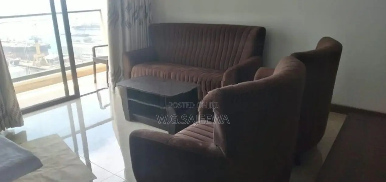 Fully Furnished Luxury Apartment rent in Colombo , Marina Square