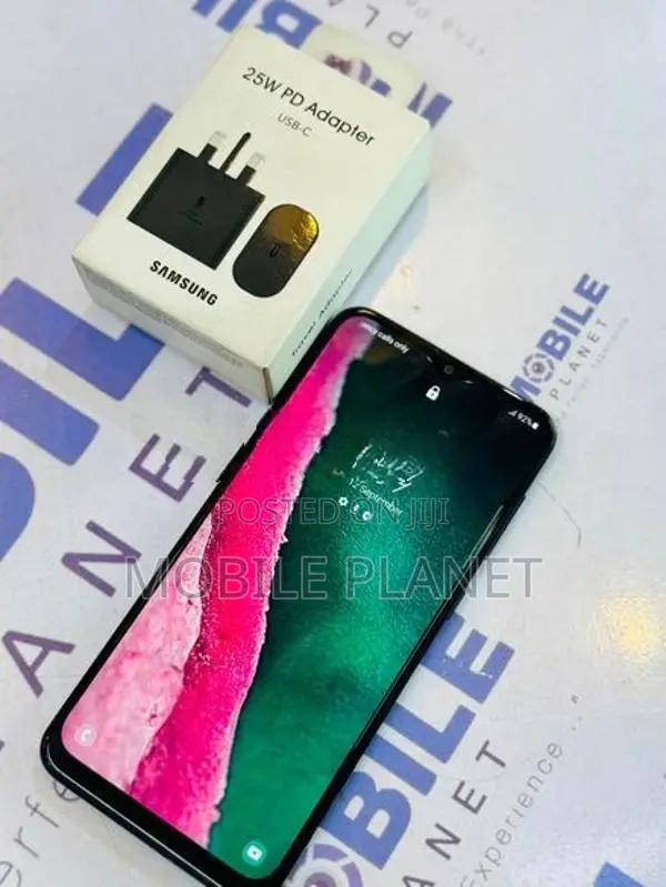 Samsung Galaxy A20 3GB 32GB (Used)