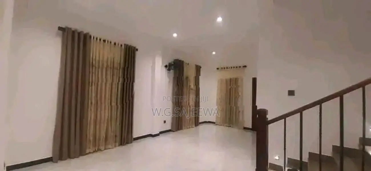 2 Storey 5 Rooms house rent in Kandana Town