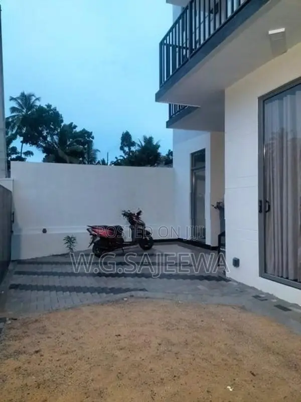 4Bedroom house for sale in homagama