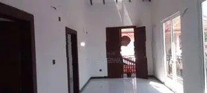 Upper floor house rent in Negombo Town (Only for Ladies)