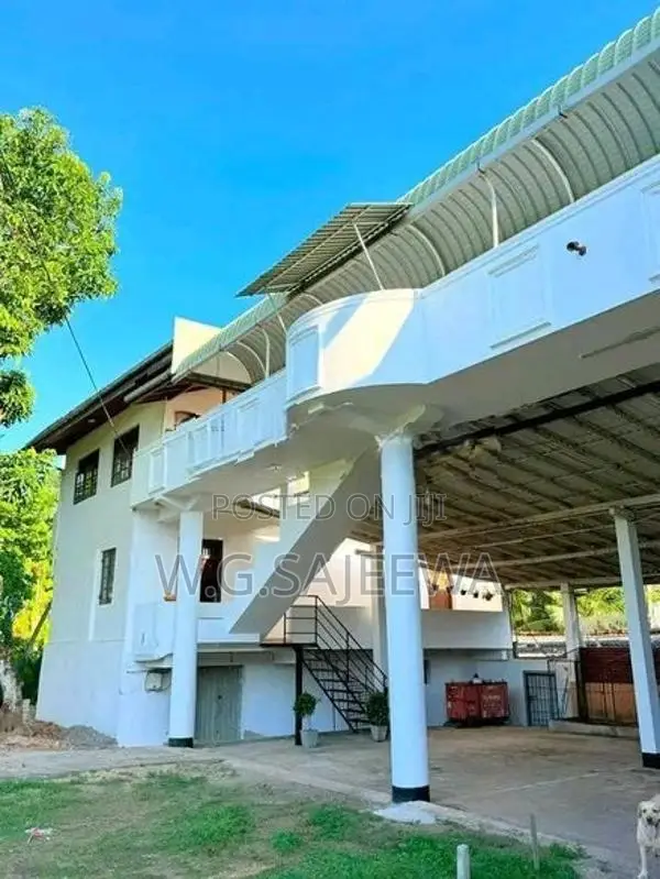 Upper floor house rent in Kandana Town - Residential or office