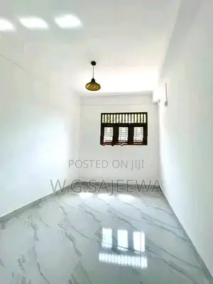 Upper floor house rent in Kandana Town - Residential or office