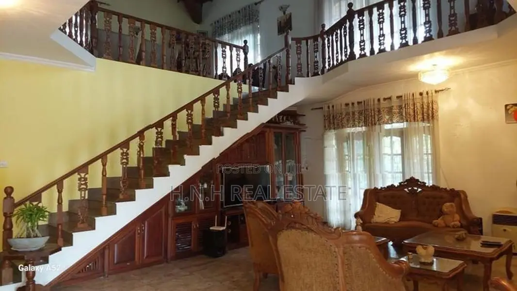 Land for sale in rajagiriya ( house available )