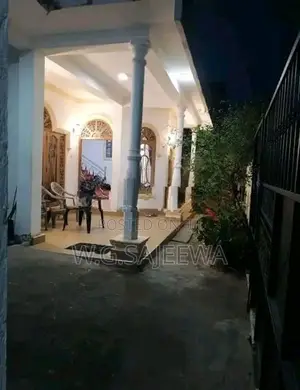 House for sale in Negombo - 3 rooms & 2 Baths