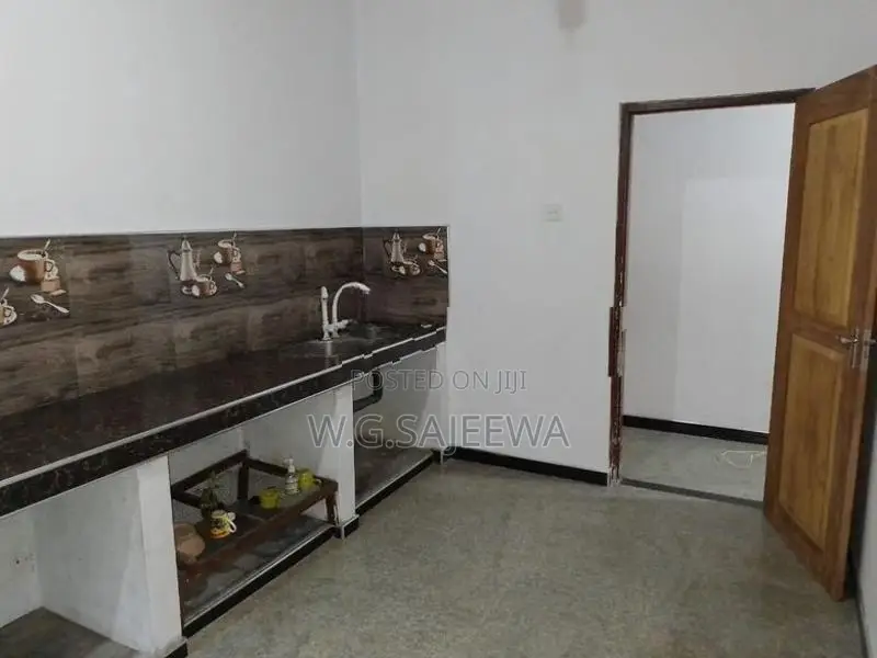 34perch land with house for sale minuwangoda
