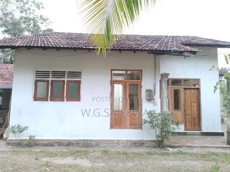 34perch land with house for sale minuwangoda