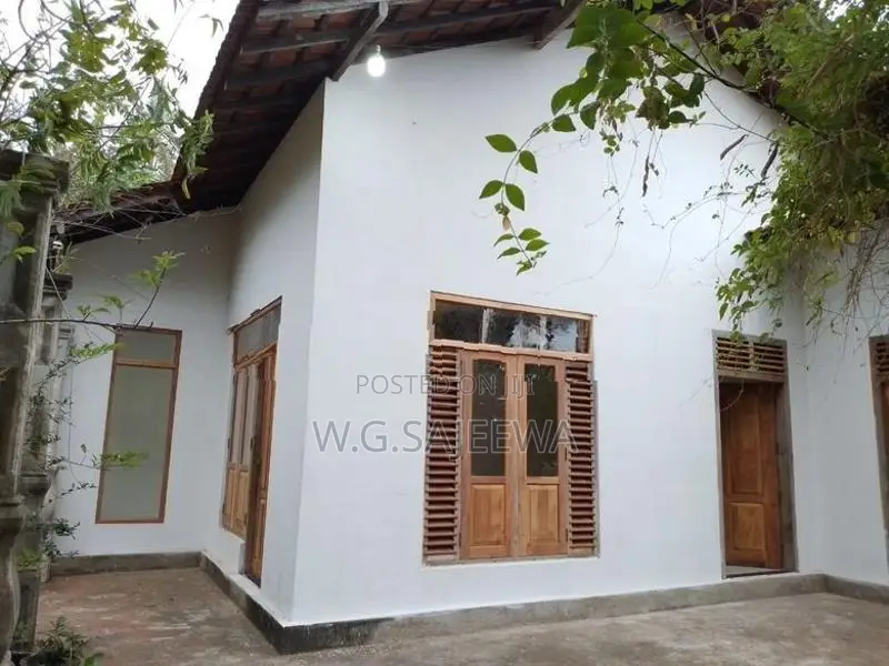 34perch land with house for sale minuwangoda