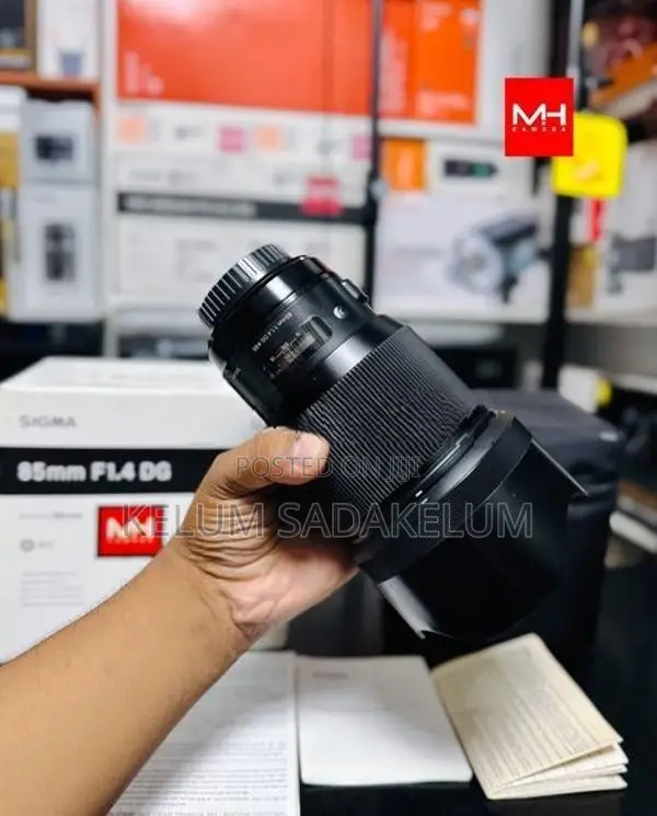 Sigma EF 85mm 1.4F Art Lens