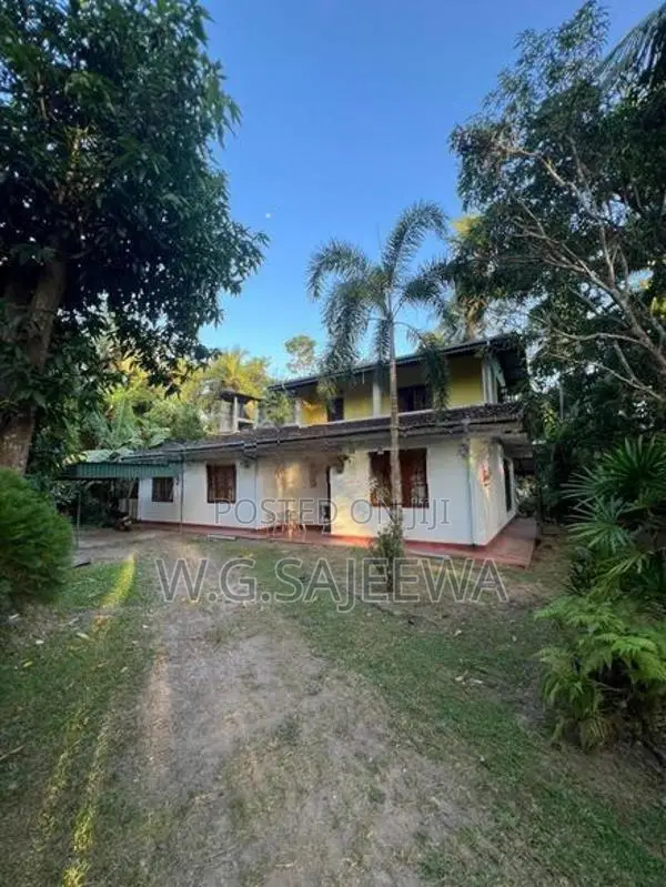 54.5perch land with house for sale minuwangoda
