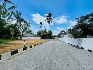 Best Residential Land for Sale Near the Kandy Rd in Yakkala