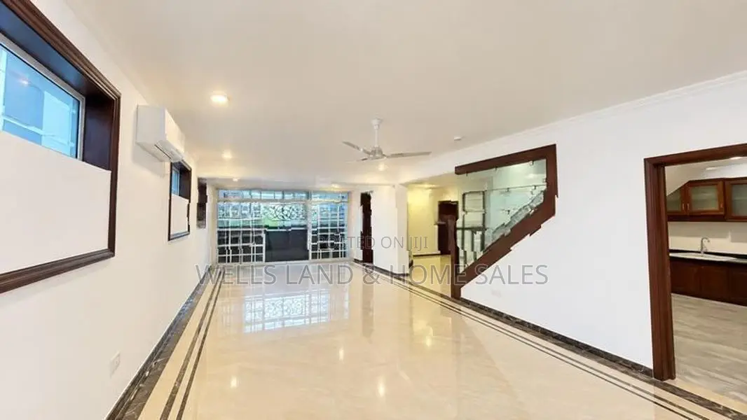 Luxury 04 Bedrooms House For Rent - Colombo 03