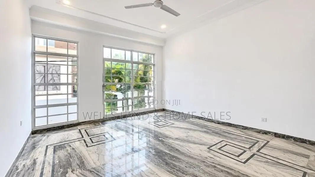 Luxury 04 Bedrooms House For Rent - Colombo 03