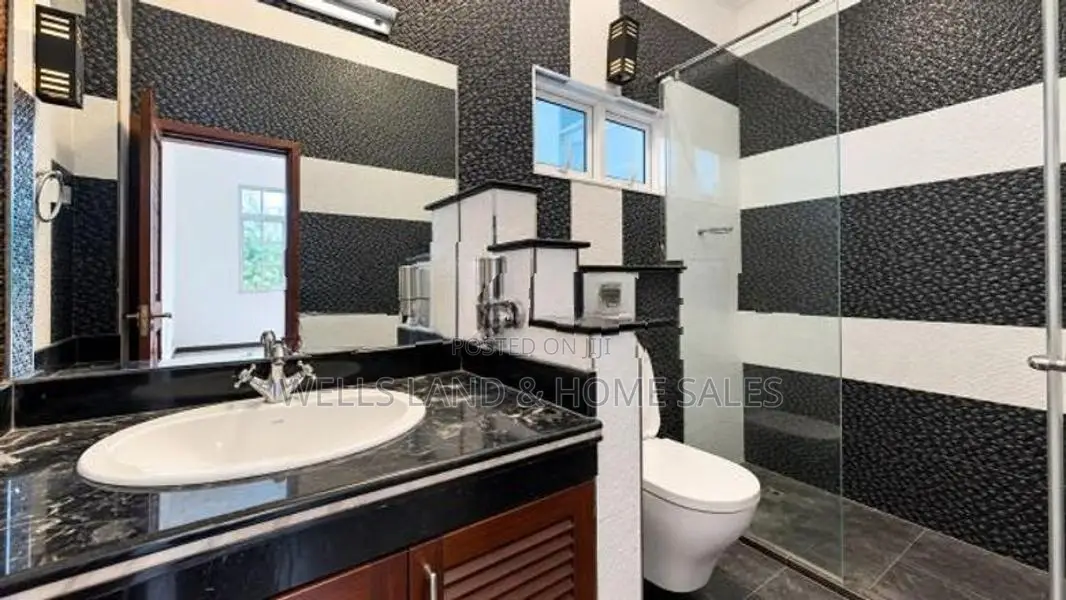 Luxury 04 Bedrooms House For Rent - Colombo 03