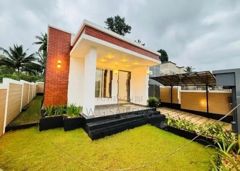 Newly built modern house for sale in Gampaha, Yakkala