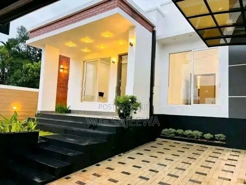 Newly built modern house for sale in Gampaha, Yakkala