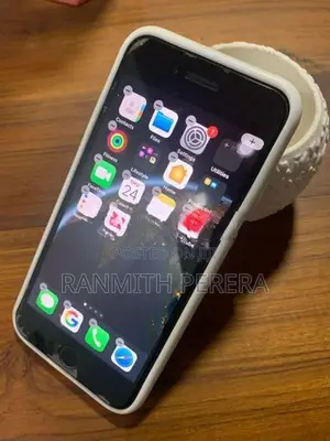 Apple iPhone 8 (Used)
