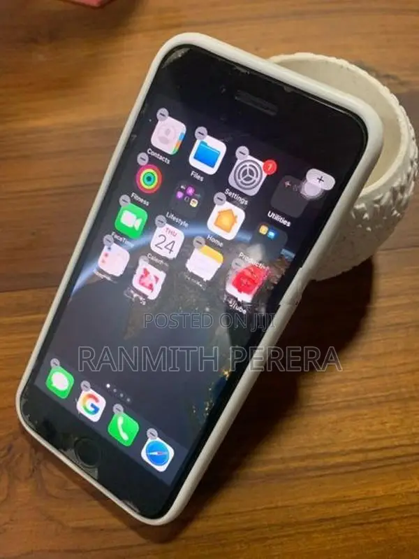 Apple iPhone 8 (Used)