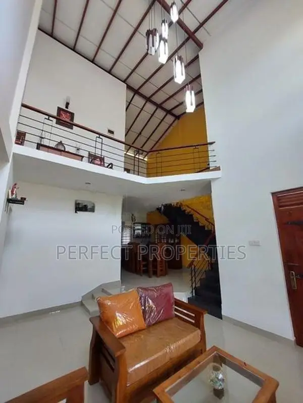 “Modern House” for Sale–Ja Ela 399m to Main Road