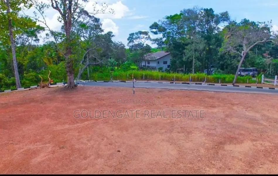 Matara කැකනදුරින් පදිංචියකට සුදුයු බිම්කොටසක් විකිණීමට