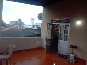 2nd floor 1BR house for rent in dehiwala kawdana