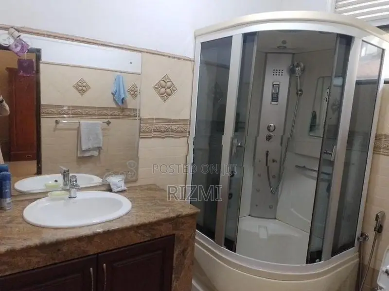1st floor 2BR fullyfurnished apartment rent in dehiwala off hill stree