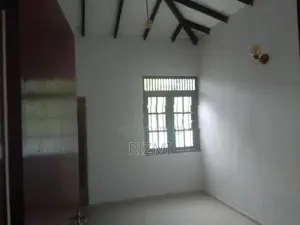 2nd floor 3BR 3 attached house for rent in dehiwala off hill street