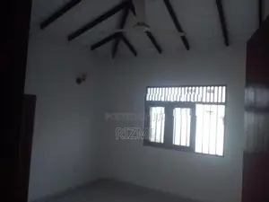 2nd floor 3BR 3 attached house for rent in dehiwala off hill street