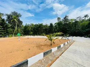 කළගෙඩිහේන කොළඹ නුවර පාරට ලගින් නිස්කලංක පරිසරයක වටිනා ඉඩමක් විකිණීමට
