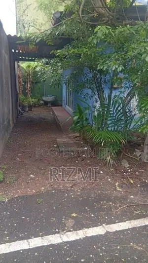 9.25 perches land with old house sale in nawala