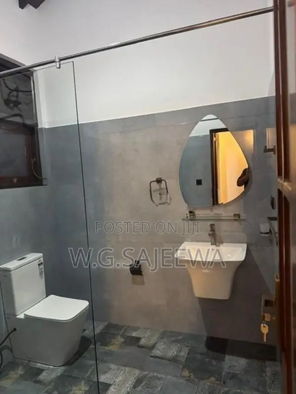 5Bedroom brand new furnished Luxury House For Sale daluwakotuwa, Negom