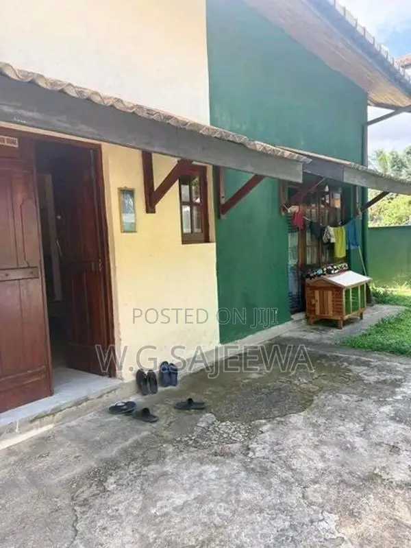 7perch land with house for sale Lakecity, ja-Ela