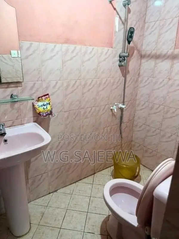 7perch land with house for sale Lakecity, ja-Ela