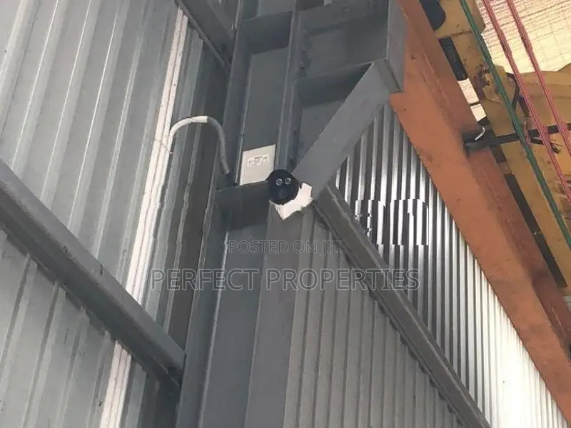 WAREHOUSE FOR RENT (WITH A CRANE) – MAHABAGE / RAGAMA