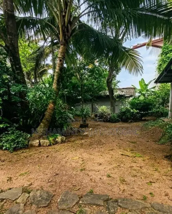 Land For Sale In -Talawatugoda