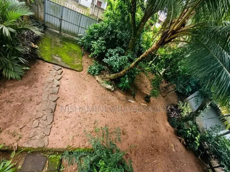 Land For Sale In -Talawatugoda