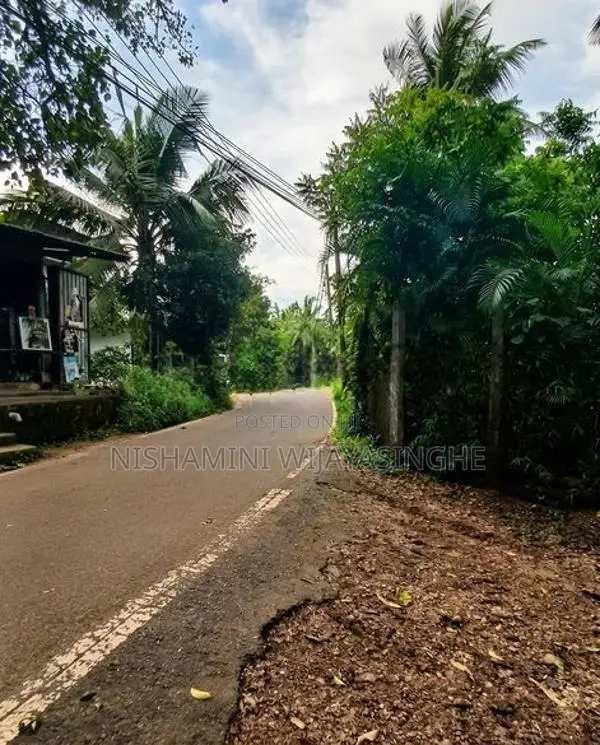 Land For Sale In -Talawatugoda