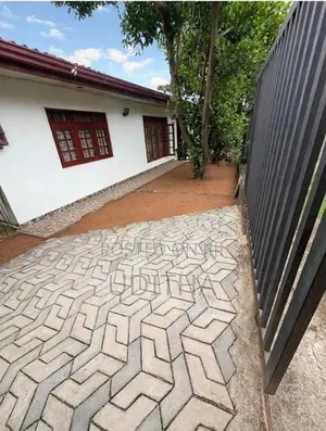 Land For Sale In Enderamulla Wattala