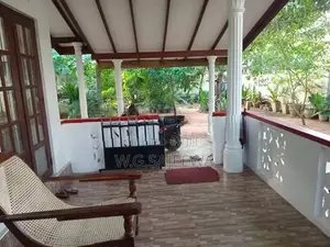 24perch land with 3bedroom house for sale seeduwa