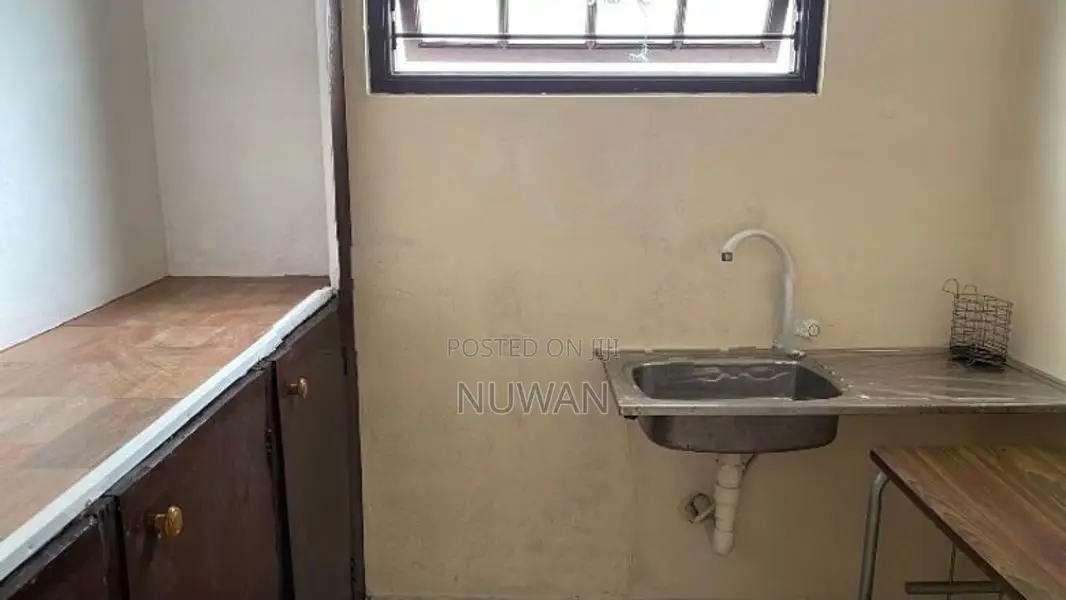 (NAR2205) UPPER FLOOR HOUSE IN NAWALA