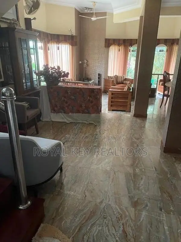 05 Bedroom - Unfurnished House for Sale In Dehiwala
