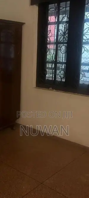 ( DER7030) Upper floor house in Dehiwala