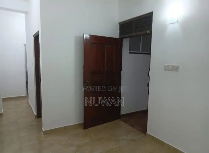 ( 78R743) 3rd floor house in Colombo 10