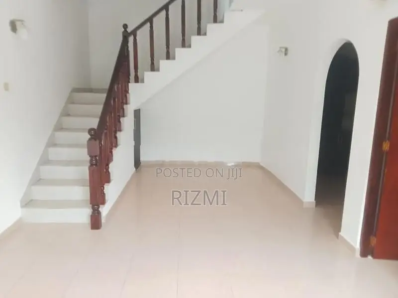 2 storey 3BR House for rent in ratmalana dharmarama road