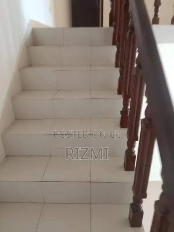 2 storey 3BR House for rent in ratmalana dharmarama road