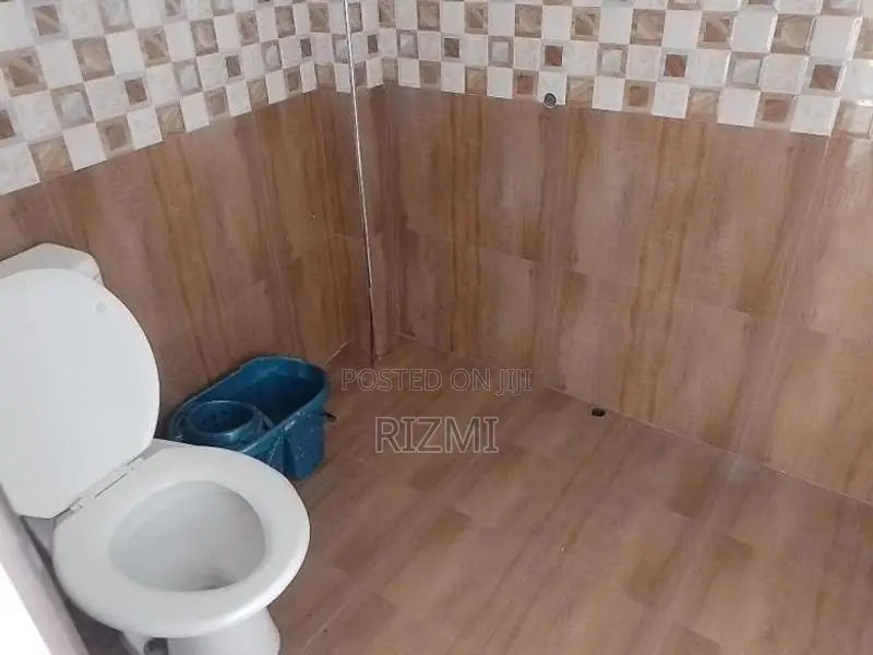 2nd floor fully furnished 3BR apartment rent in dehiwala bellantara