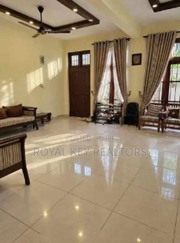 🏡 07 Bedroom - Furnished House for Rent