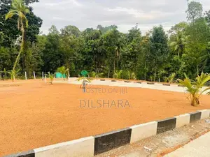 Yakkala කලගෙඩිහේනෙන් පදිංචියකට සුදුසු බිම්කොටසක් විකිණීමට